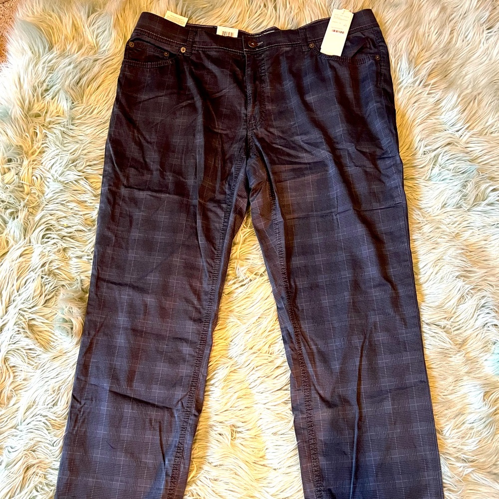 NWT Brax lightweight mens pants, high end Italian designer 38/34 regular fit